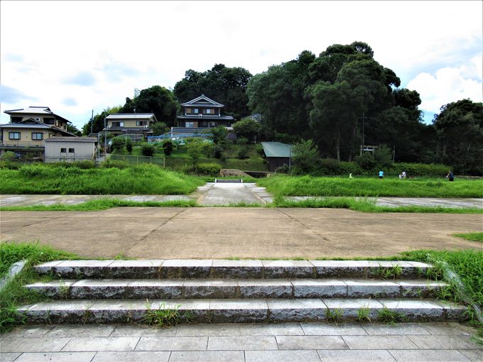 �������L�̕�����\