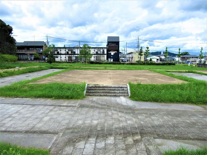 �������L�̕�����\