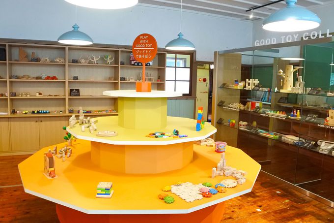 A͌āEGāEđʂɗVׂGA