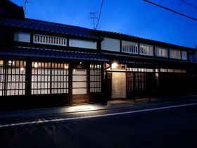 築200年超！京都「町宿 枩邑」で中庭付き京町家をリーズナブルに