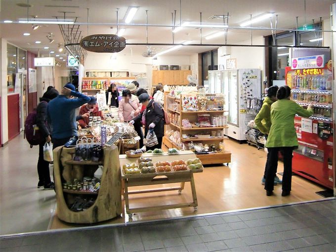 占冠村で寄りたい 道の駅自然体感しむかっぷ と 赤岩青巌峡 北海道 トラベルjp 旅行ガイド