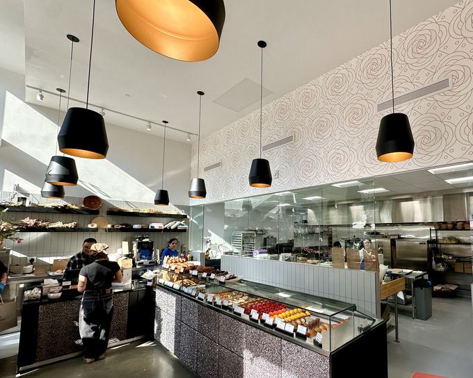 ���E�����ڂ��郂�_���E�p�e�B�X���[�uTarts de Feybesse�v