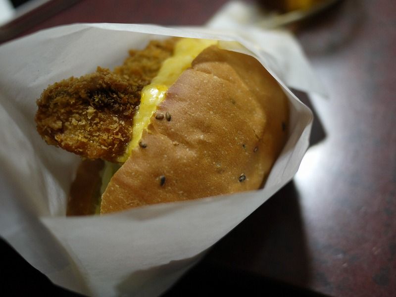 大島に渡って食べたい「フィッシャーマンキッチン 」の漁師サンド