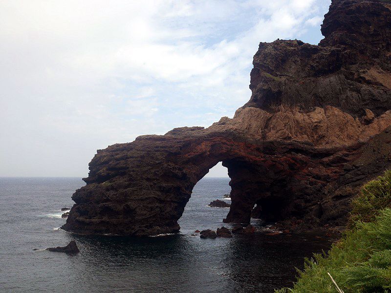 奇石が連なる国賀海岸