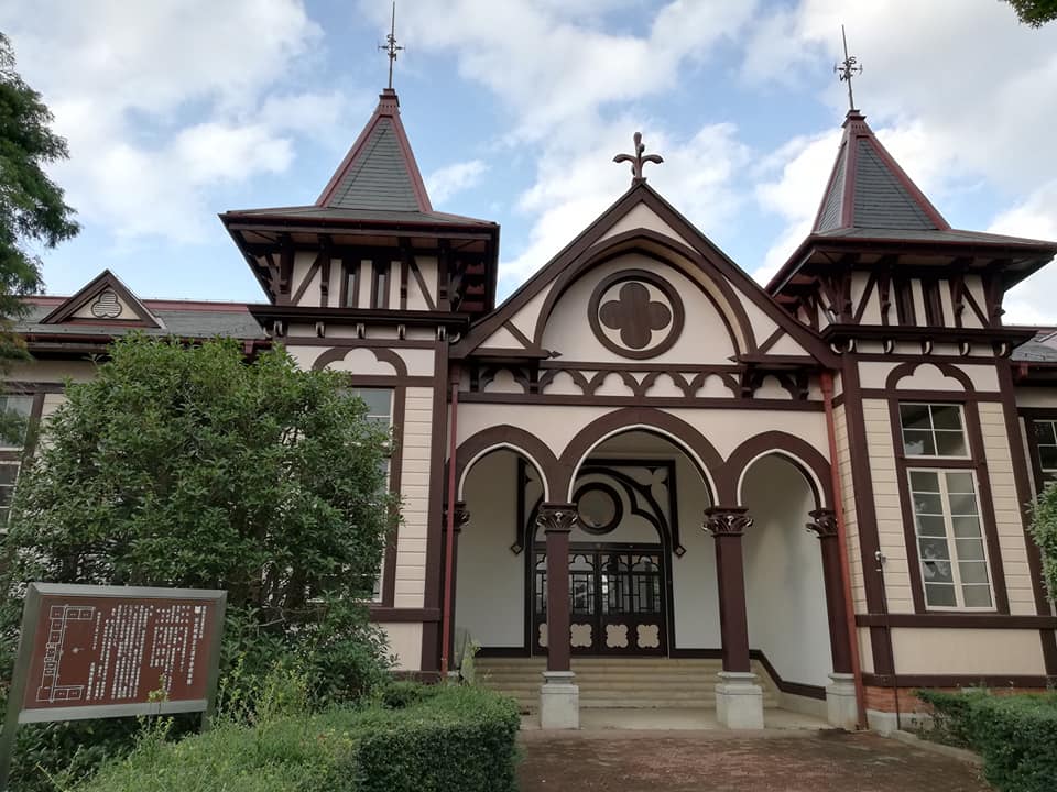 映画のヒロイン気分で！旧土浦中学校本館