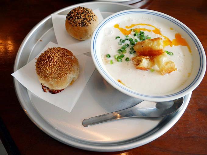 台湾の朝ご飯の定番「鹹豆漿」