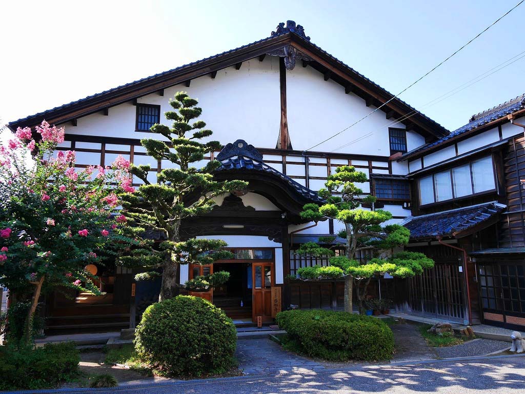 小京都のような寺町寺院群の中にある「願掛け寺 香林寺」