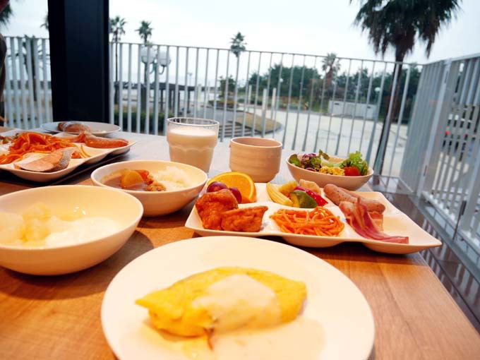 東京ベイ東急ホテルの朝食は海を眺めながら！