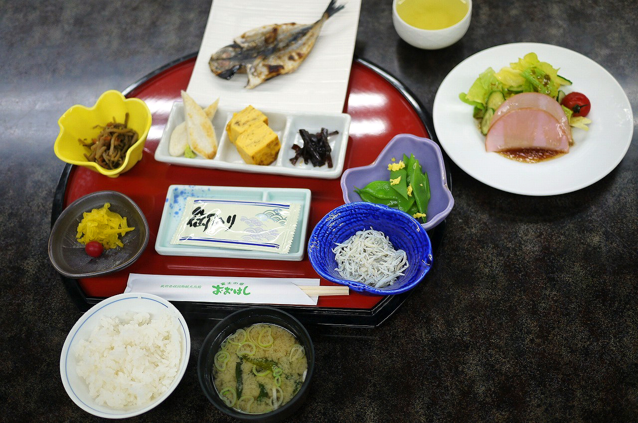 オリジナルワインと共に味わいたい豪華なお食事