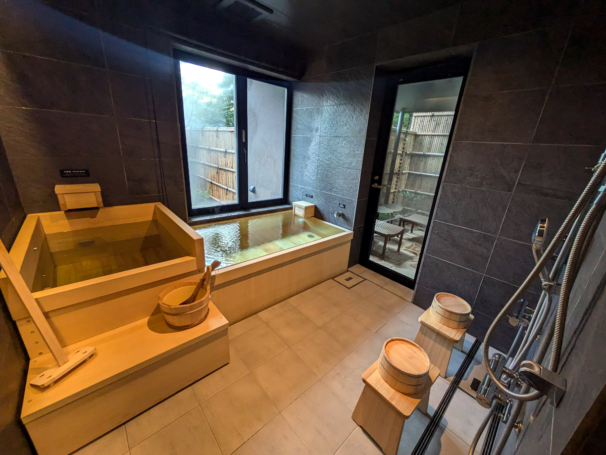 6^CṽQXg[ׂĂVR򂩂