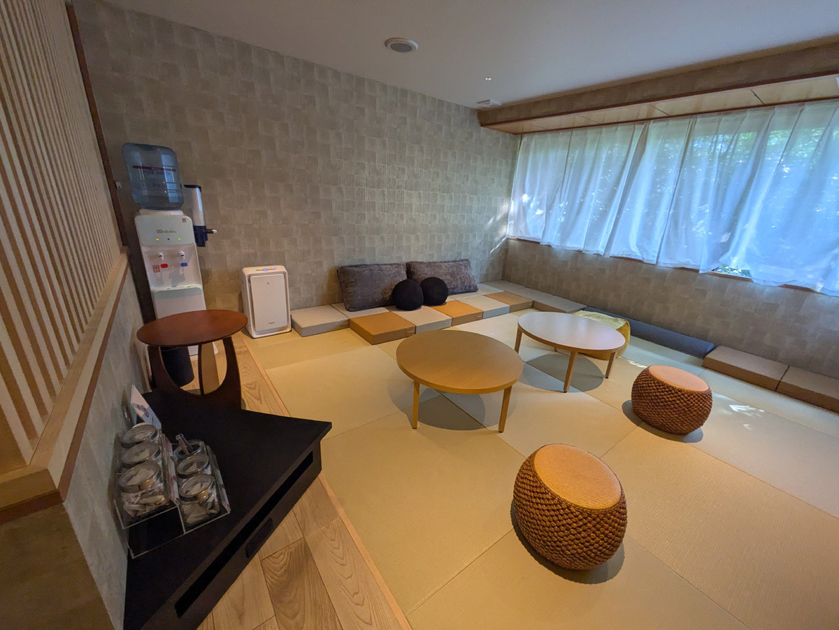 �z�e�����Ŗ��i�ł��鑽�ʂȃA�N�e�B�r�e�B