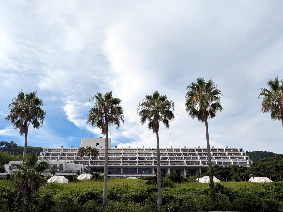 ���j�Ɠ썑�̕����������镽�˂̐�i�z�e��