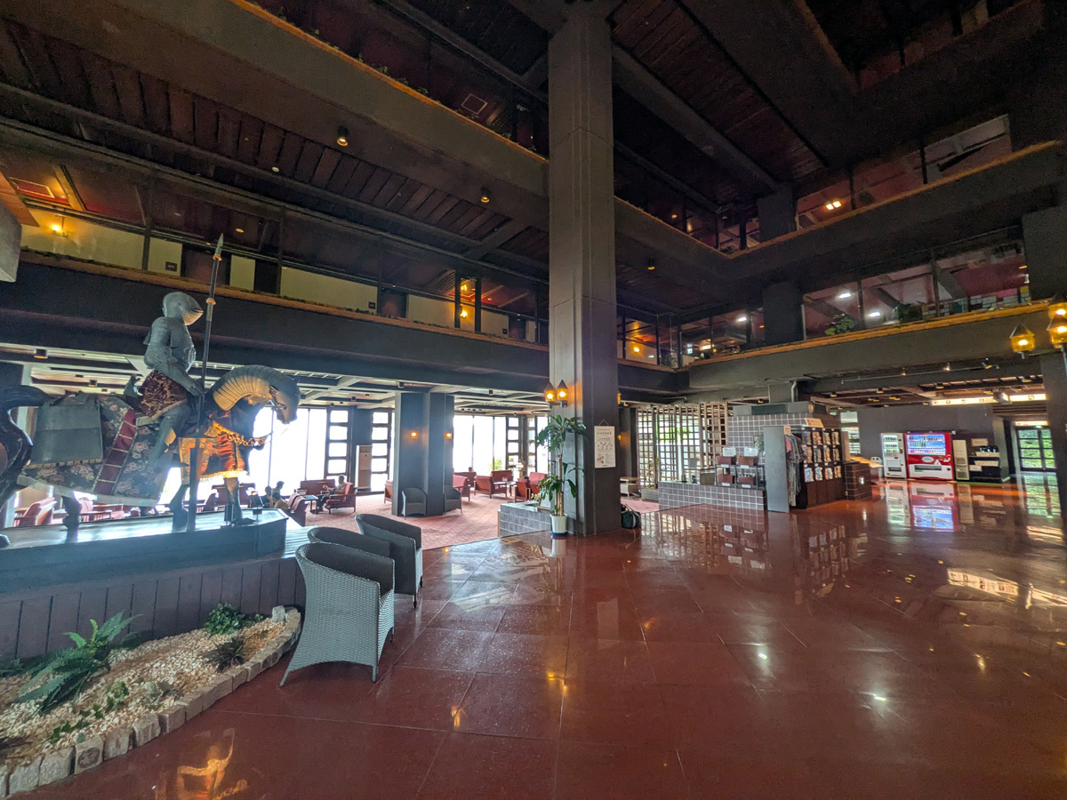 ���j�Ɠ썑�̕����������镽�˂̐�i�z�e��