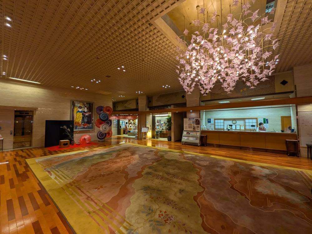 �S�{�쉷��̍���ɘȂށu�S�{��O�����h�z�e�� ���̋G�v