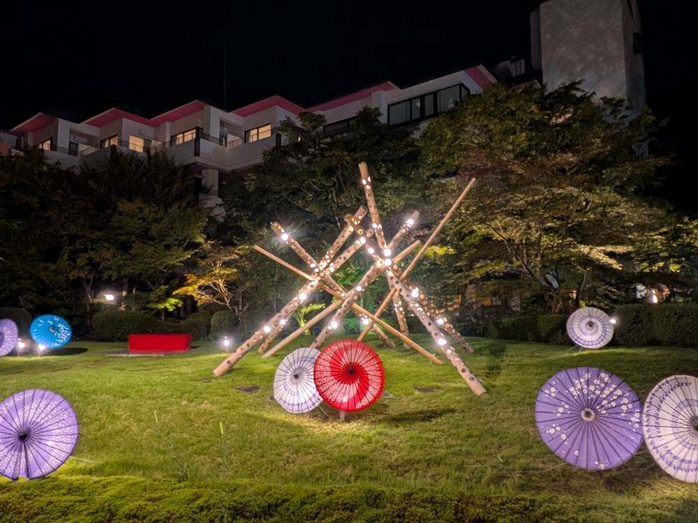 �S�{�쉷��̍���ɘȂށu�S�{��O�����h�z�e�� ���̋G�v