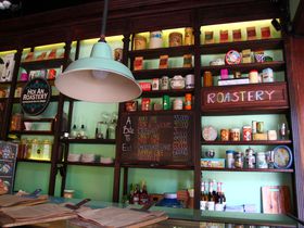 ベトナムの世界遺産ホイアンで欠かせない四大名物料理と可愛いカフェ
