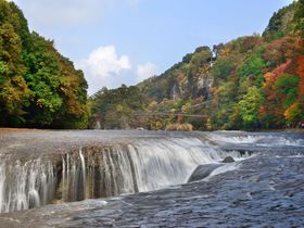 群馬県・名瀑「吹割の滝」と見どころ満載の吹割渓谷遊歩道