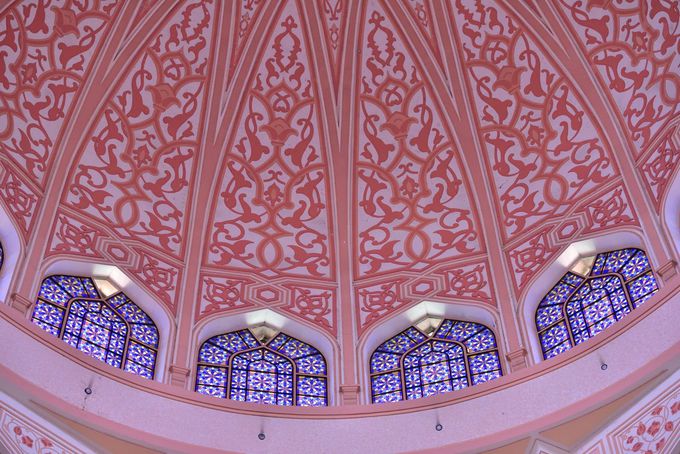 ピンクモスクの内部見学