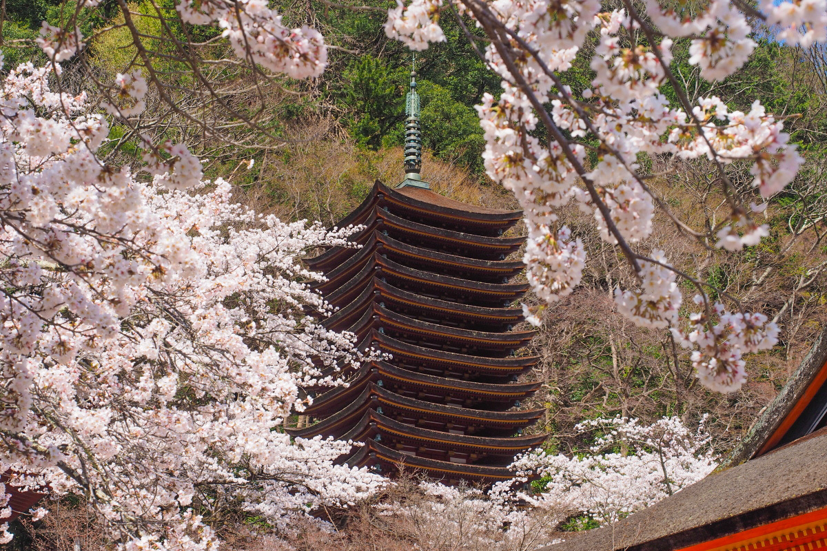 談山神社のシンボル「十三重塔」とは