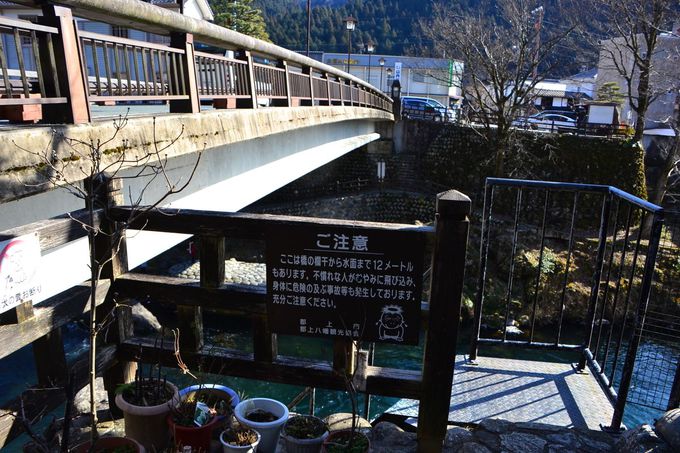 �ŏ��Ɂu�S�㔪�������ɋL�O�فv�ɗ�������Ă݂悤