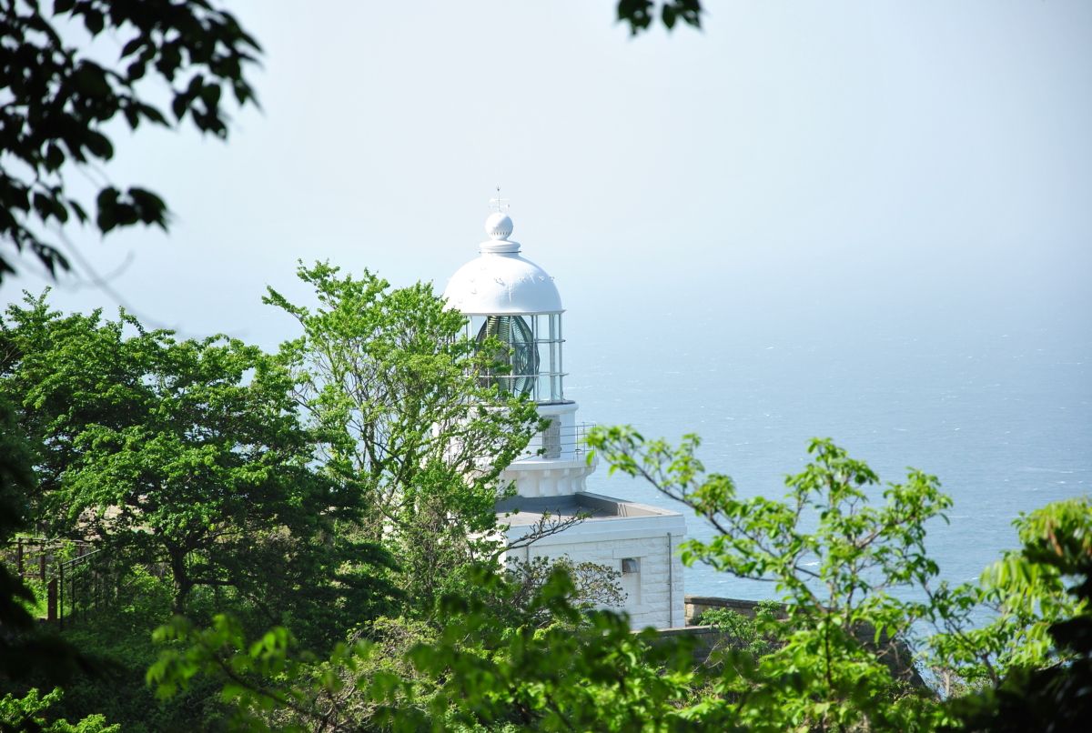 日本三大灯台のひとつ「経ケ岬灯台」