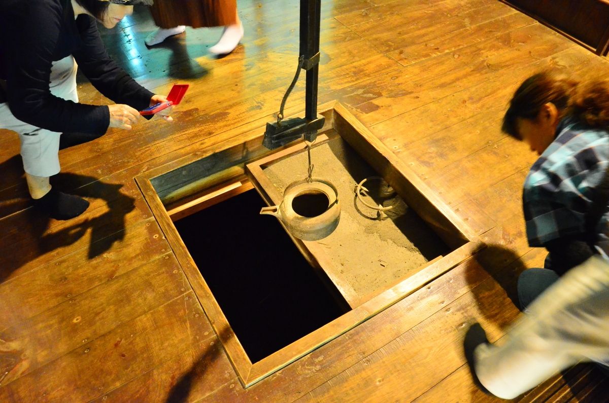 ŏɁu炭艮~vƁuEҔفv֍sĂ݂悤