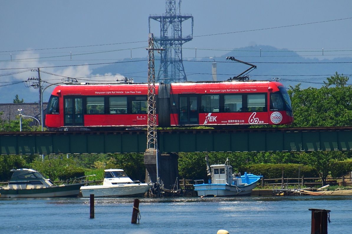 富山 新湊観光船の内川遊覧コースで 日本のベニス を満喫 富山県 Lineトラベルjp 旅行ガイド