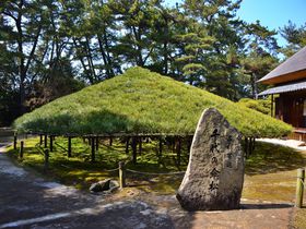 香川県「中津万象園・丸亀美術館」は1万5千坪の回遊式大名庭園