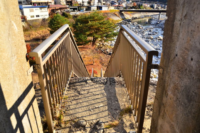 日本最大級の木造吊り橋「桃介橋」を歩いてみよう