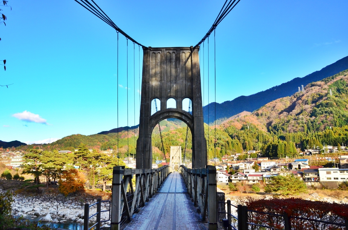 日本最大級の木造吊り橋「桃介橋」を歩いてみよう