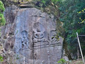 和歌山県・田辺「奇絶峡」で巨岩奇岩が織りなす渓谷美を満喫！