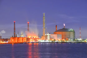 ���E��s�́g�f����h�u�H���i�v�Ɓu�[���v�̐�i�X�|�b�g�̋L���T���l�C��