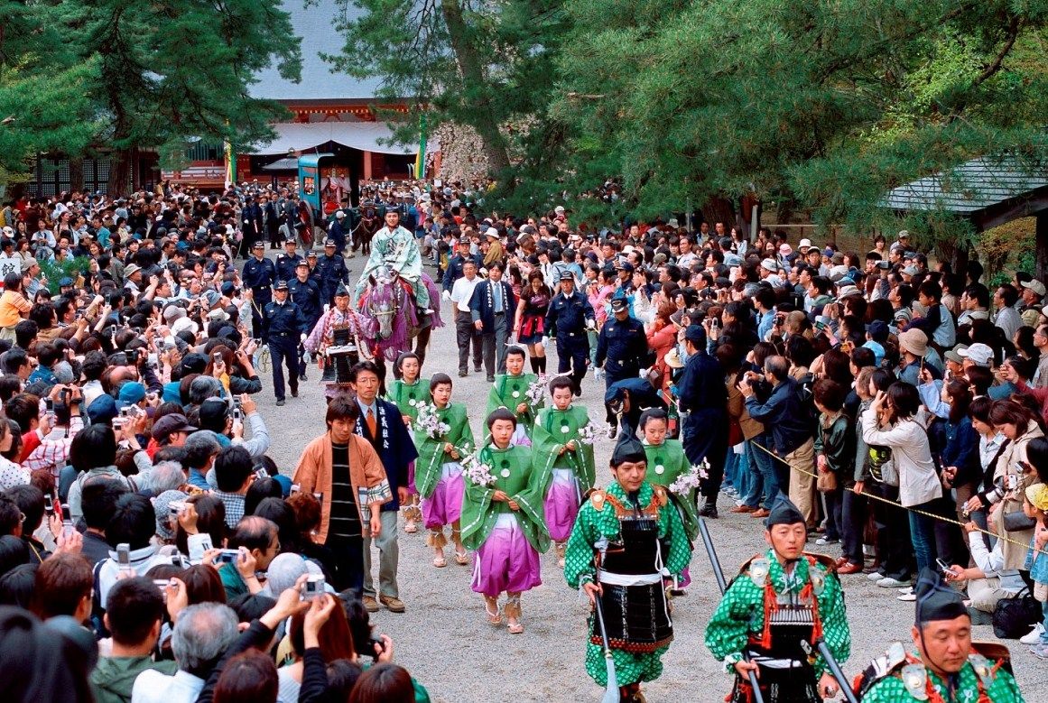 義経や弁慶の軌跡も 中尊寺巡回バス るんるん で世界遺産平泉を堪能 岩手県 トラベルjp 旅行ガイド