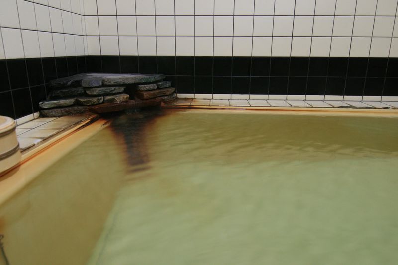 肌触りヌルスベ！日田市「夜明薬湯温泉」の格安貸切風呂がすごい