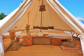 ؃j[AI˓OsOuU^va̋LTlC