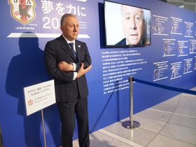 W�t�ڑO�I�����E�䒃�m���u���{�T�b�J�[�~���[�W�A���v�����A�c���I�̋L���T���l�C��