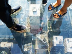 シカゴ「ウィリス・タワー」上空412mで浮遊体験!?