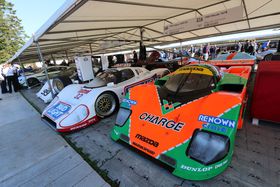 ���[�X�̓��������فI�ԍD���̓���A�p���u�O�b�h�E�b�h�E�t�F�X�e�B�o���v�̋L���T���l�C��