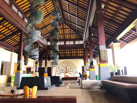 �f�R�̂T�����]�[�g�u�U�E���b�c�E�J�[���g�� �o���v�ŋɏ�̖����̌����I�̋L���T���l�C��