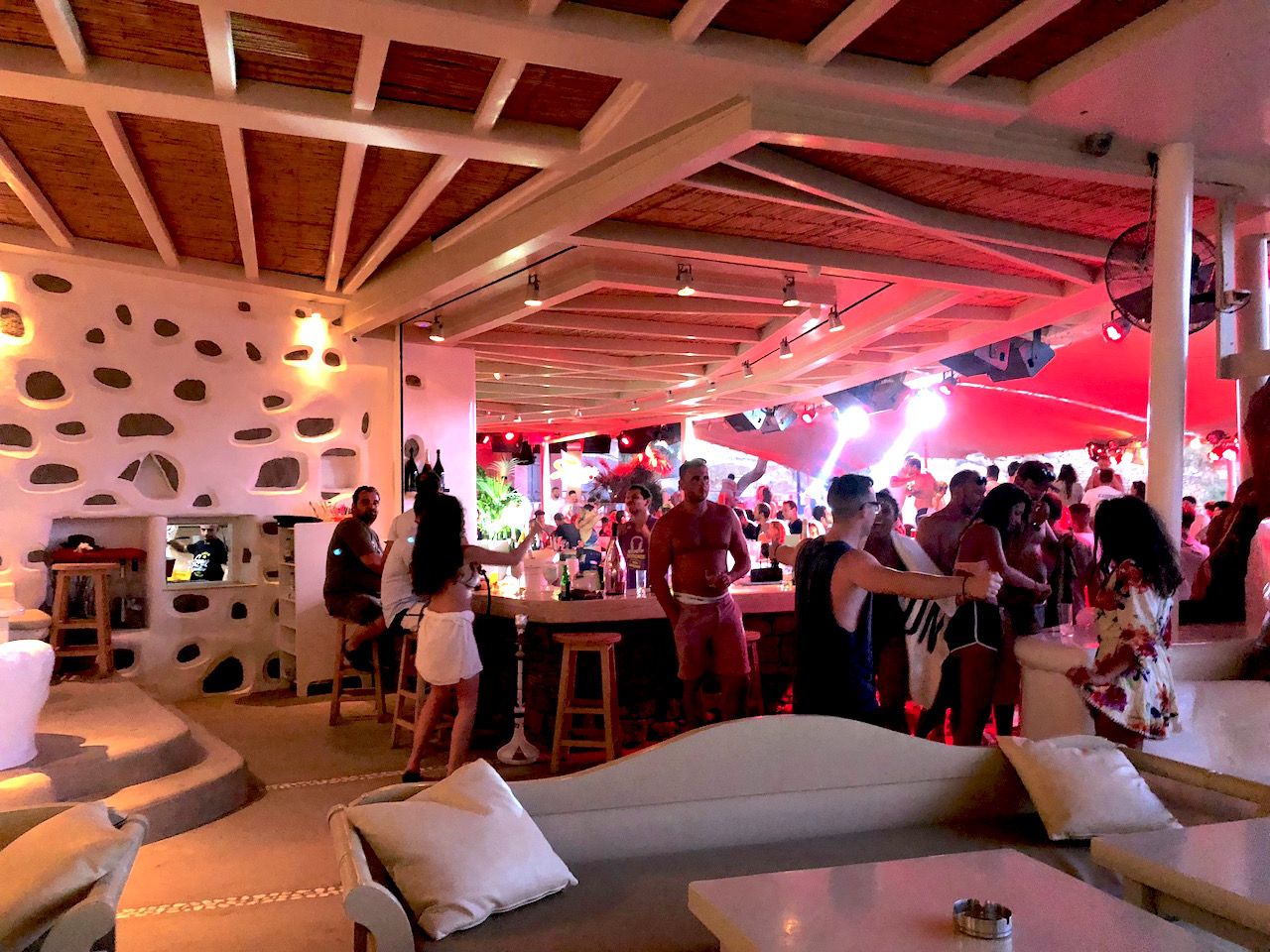 ~RmX̉Ăɂ߂ȊόX|bg