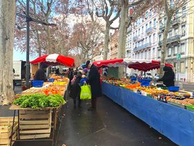 tX̔H̎sEōsOX|bgRI̋LTlC