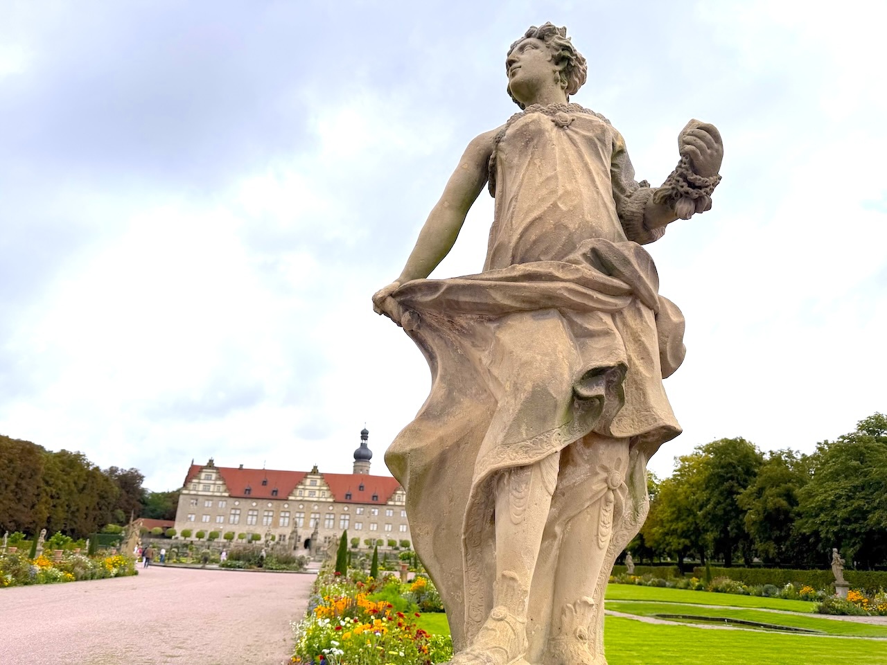 �c���ƃS�[�W���X�ȋ{�a�������郔�@�C�J�[�X�n�C��