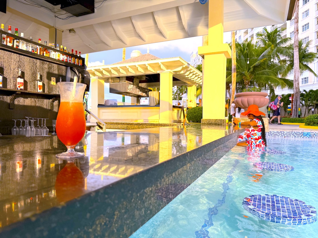 �ڂ̑O�̃J���u�C�ŉj���I