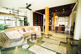 �V�F�����A�b�v�ōs���Ȃ��ᑹ�B�B��ƃX�p�uSpa Khmer�v�Ŏ����̃����N�[�[�V�������̋L���T���l�C��