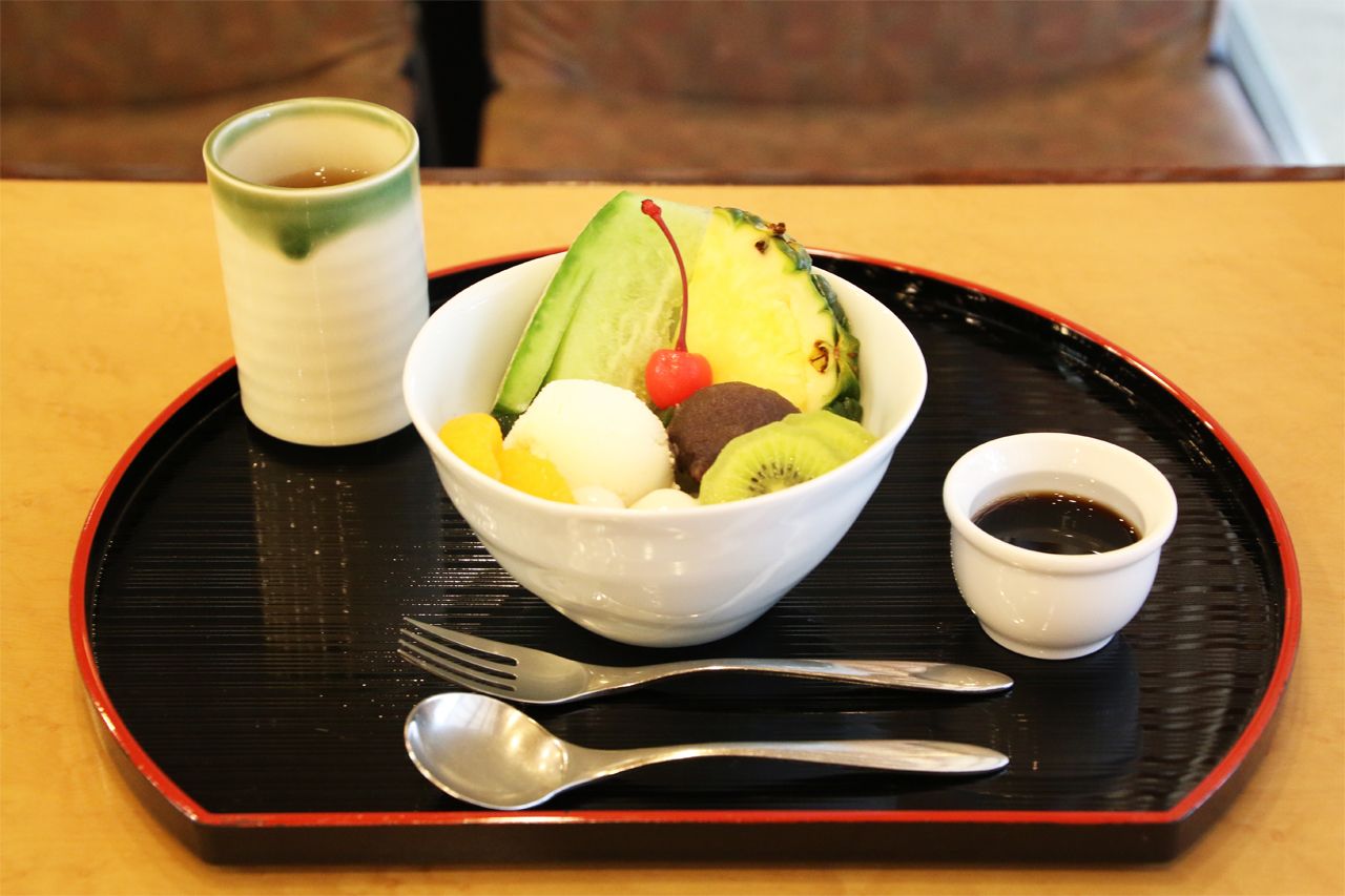 ꂼA{݂̂BEaَqc̋i