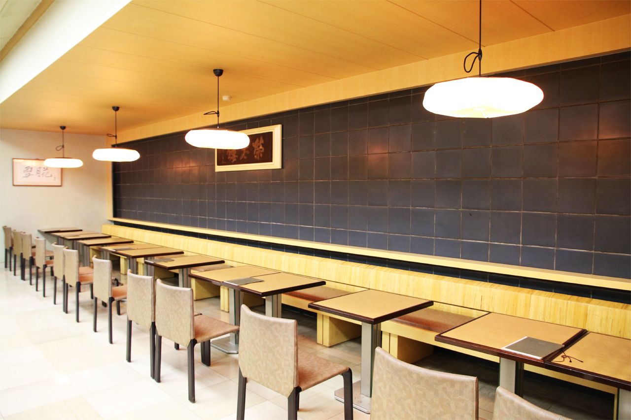 ꂼA{݂̂BEaَqc̋i