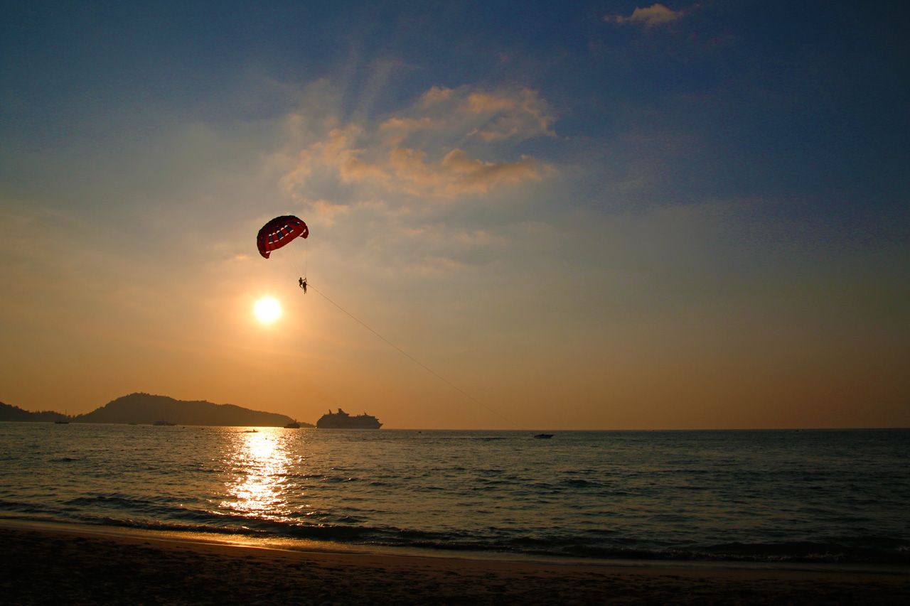 18:00`FpgEr[`ŗ[ӏ܁fBi[