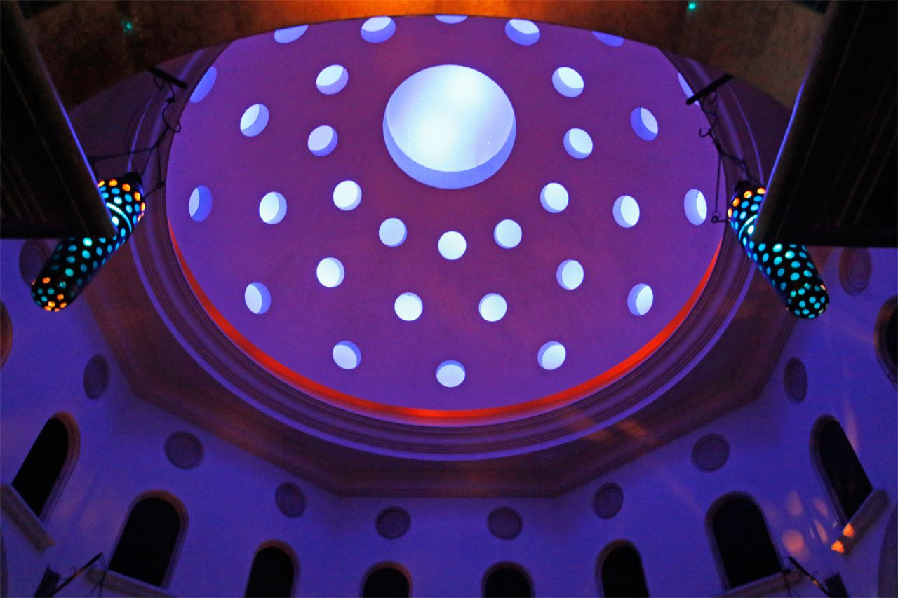 ܂ŉlCB̋Ԃœ`Iȃn}̌