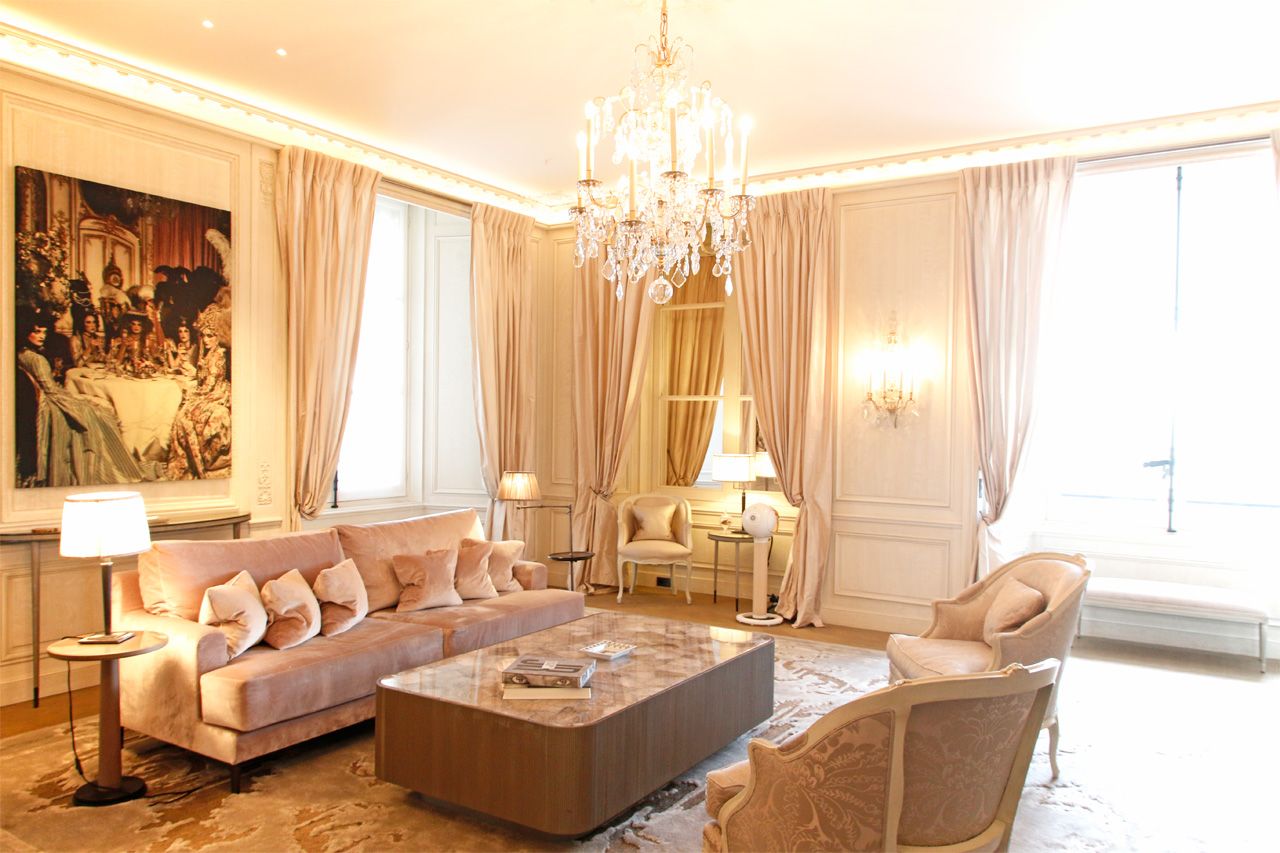 オテル ドゥ クリヨンで心地よい贅沢を。パリの最高位・パラスホテル