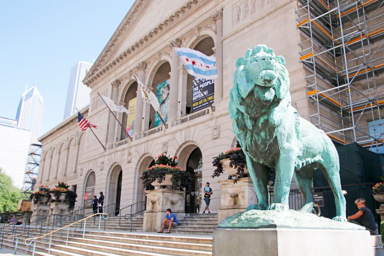 シカゴ美術館の見どころは入口から！ライオン像で記念撮影を